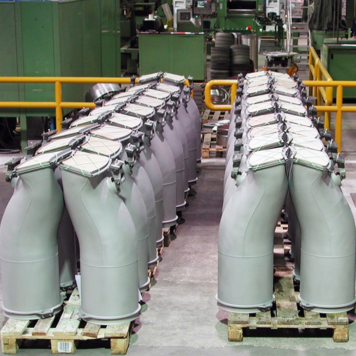 Hoog efficiënte gasturbine-overgangskanaal